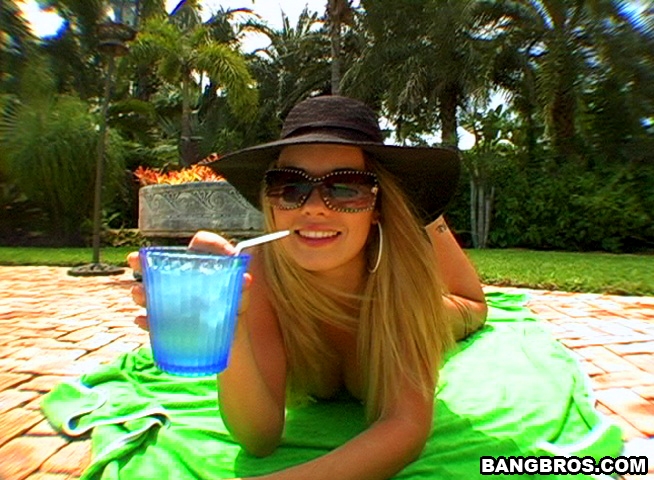Pool Party Buns assparade Bang USA bangbros XXX