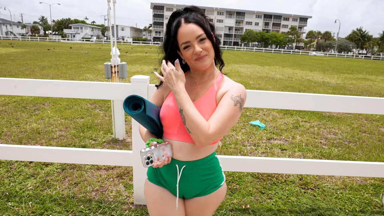  Girl Got Ass XXX video Bang Bus