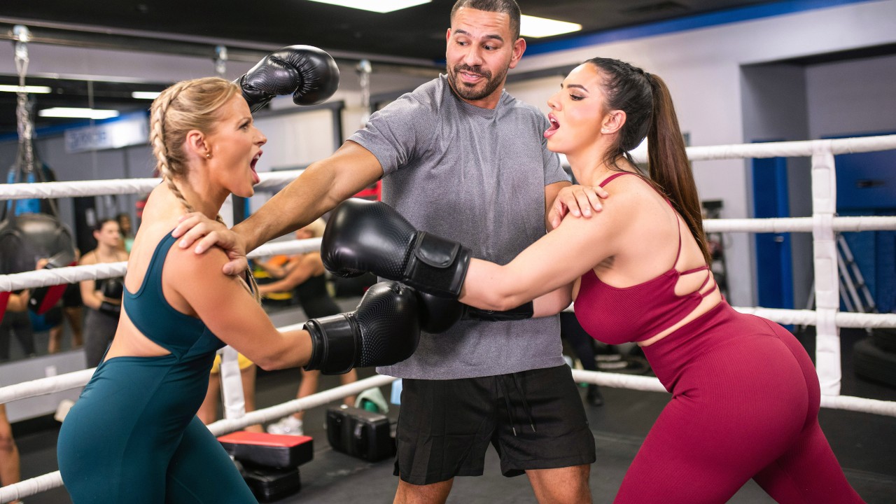 A Pair Of Knock-Out MILFs Brazzers video 