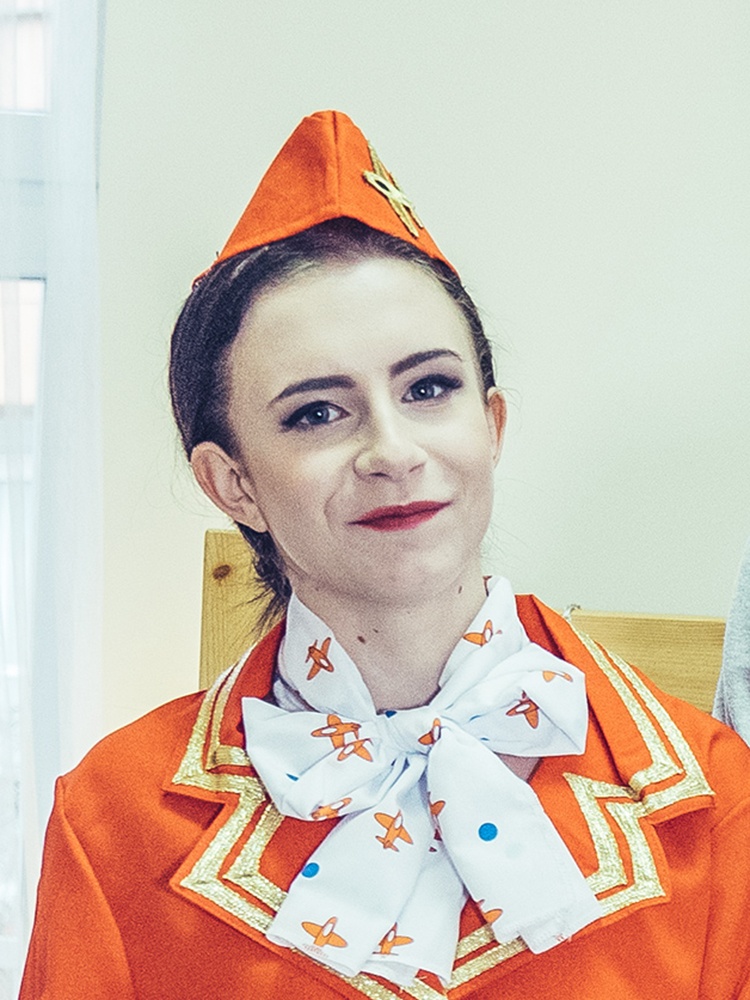 fakehub.com Caroline Mann