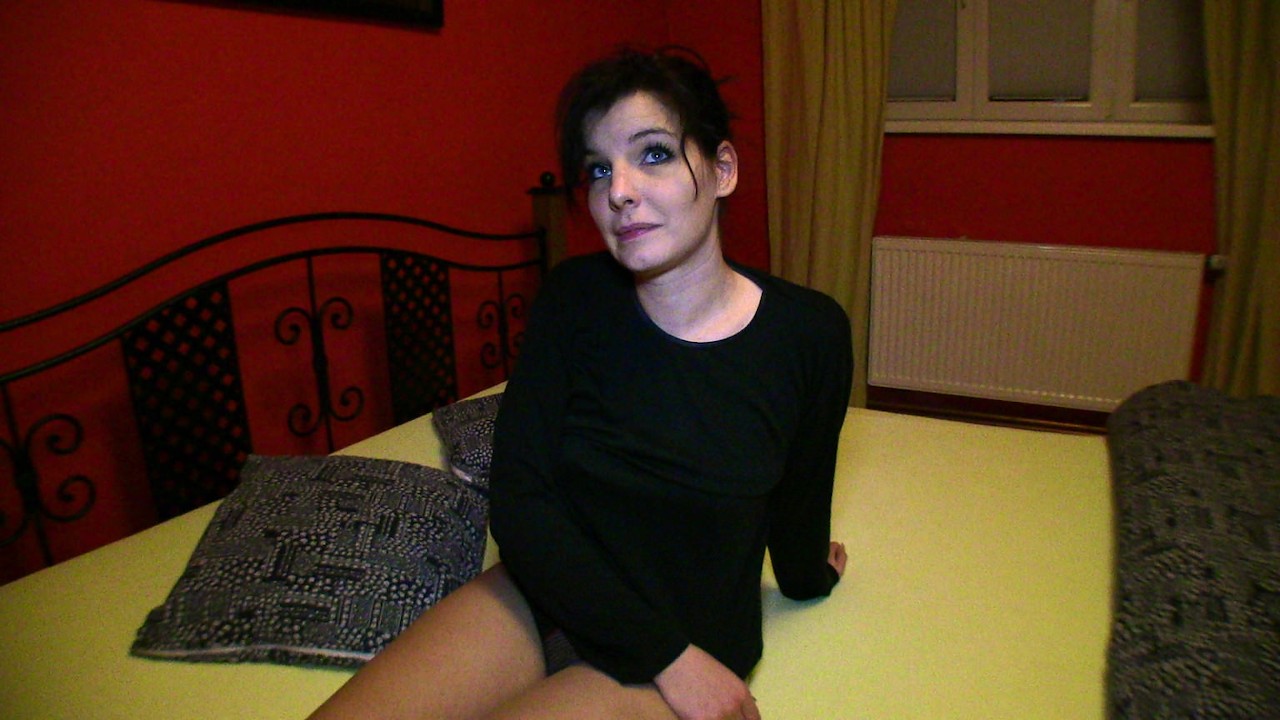 Stranger's Cum Splooshed In Brunette's Mouth Makes Her Happy