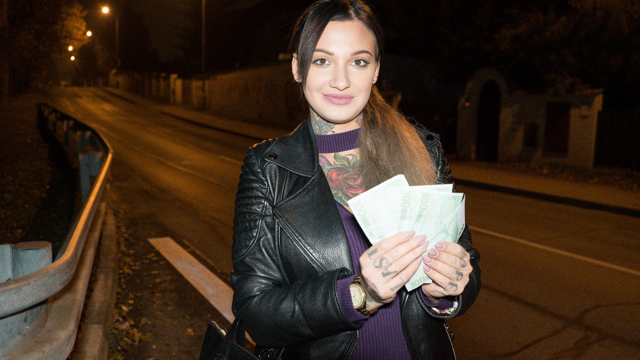 Tattooed horny minx night time fuck