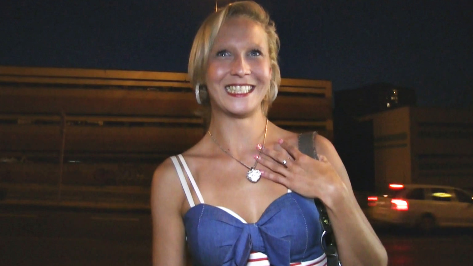 Blonde women gets fucked outside next to the road