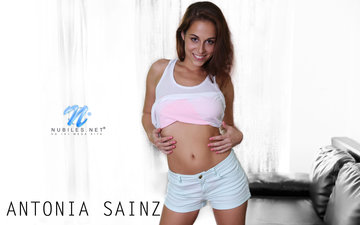 Nubiles Antonia Sainz XXX photo