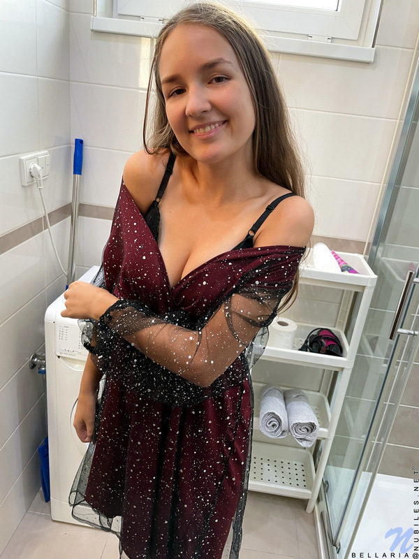 Bellaria - Quickie In The Shower - nubiles XXX - photo #2