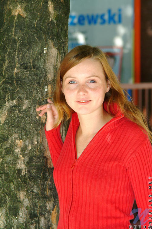 Beth - Outsidered - nubiles XXX - photo #2