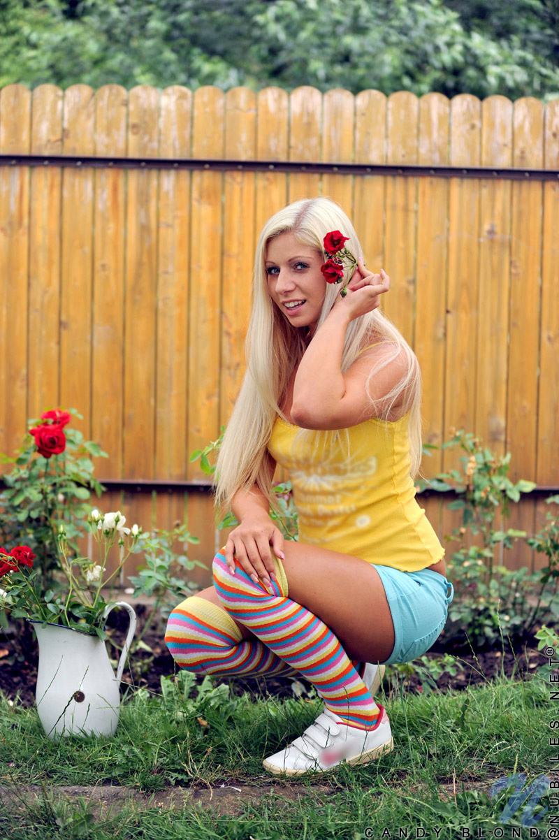 Candy Blond - Garden Touches - nubiles XXX - photo #3