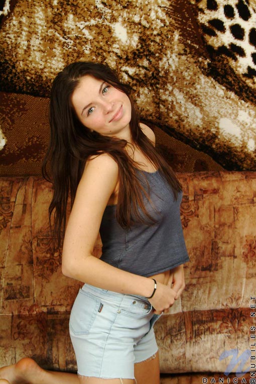 Danica - Giantleopard - nubiles XXX - photo #3