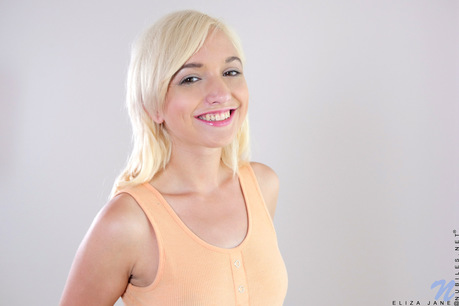 Eliza Jane - Tight Fit - nubiles XXX - photo #1