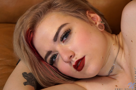 Emmy Space - Sexed Up - nubiles XXX - photo #16
