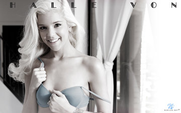 Nubiles Halle Von XXX photo