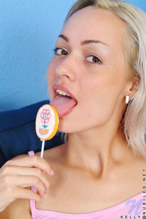 Kelly - Lollipop - nubiles XXX - photo #3