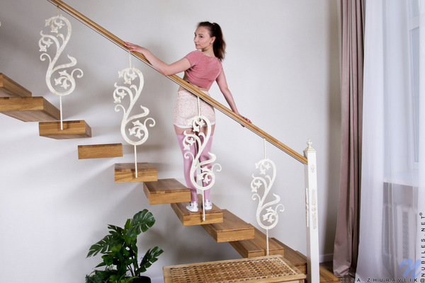 Kisa Zhuravlik - Petite Play - nubiles XXX - photo #2