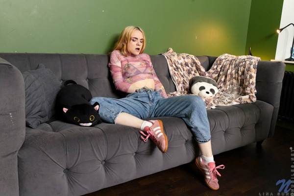 Lina Sun - In The Moment - nubiles XXX - photo #3