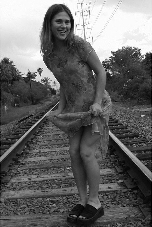 Nubiles Railroad with Lindsay