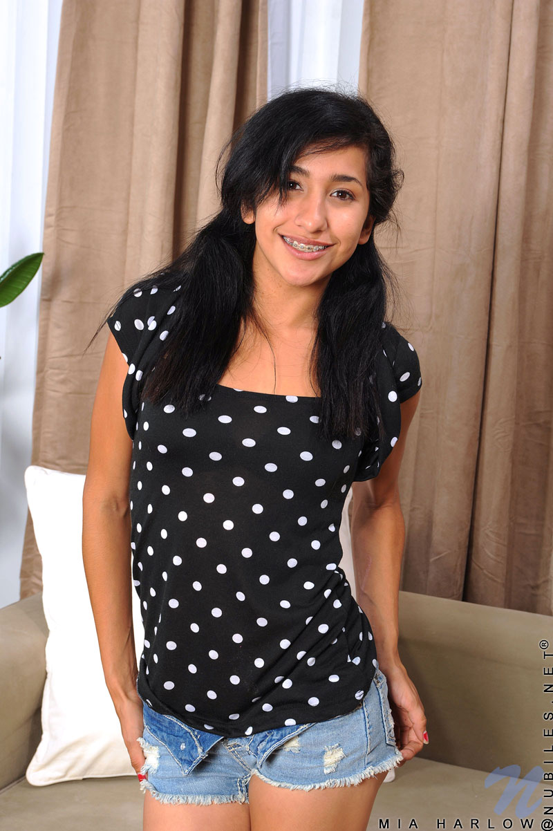 Mia Harlow - Purpletoy - nubiles XXX - photo #1