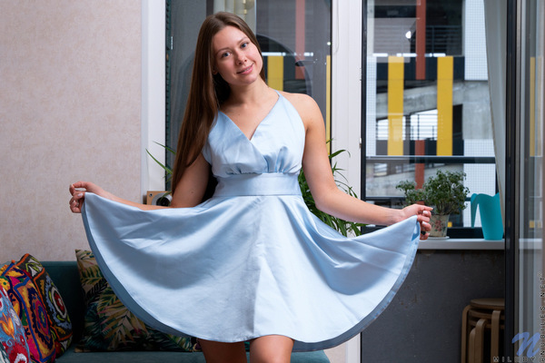 Miledy - Take A Bite - nubiles XXX - photo #2