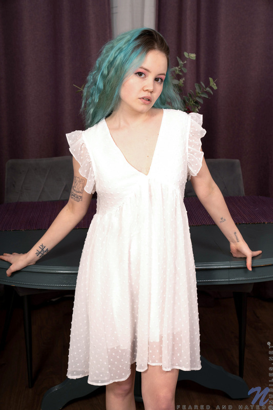 Rebecca Nikson - So Flexible - nubiles XXX - photo #1