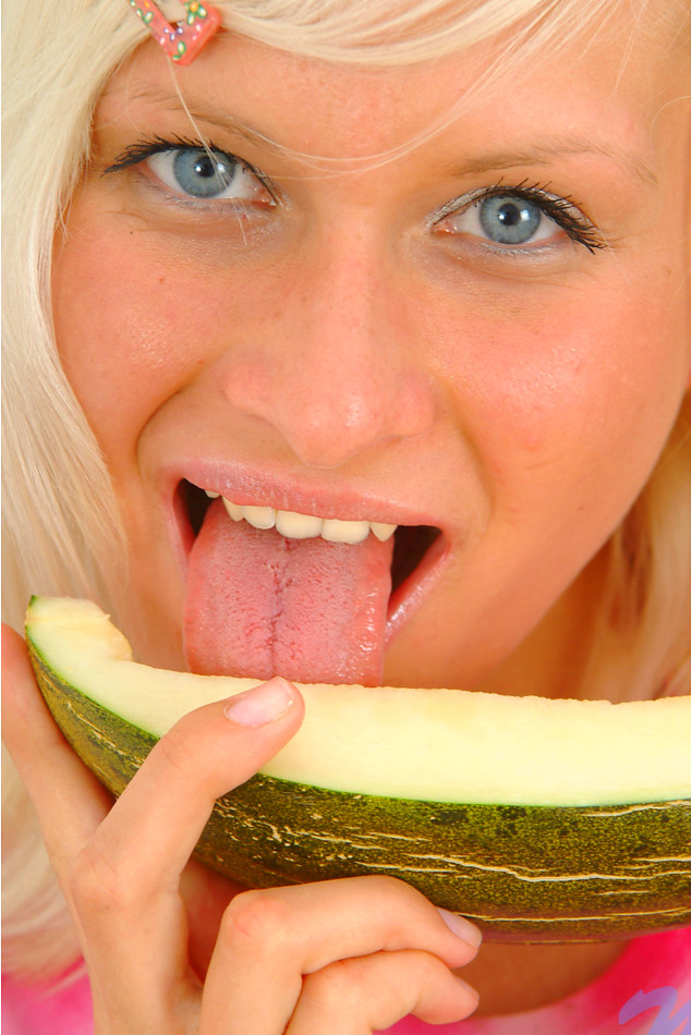 Nubiles Melon with Rose