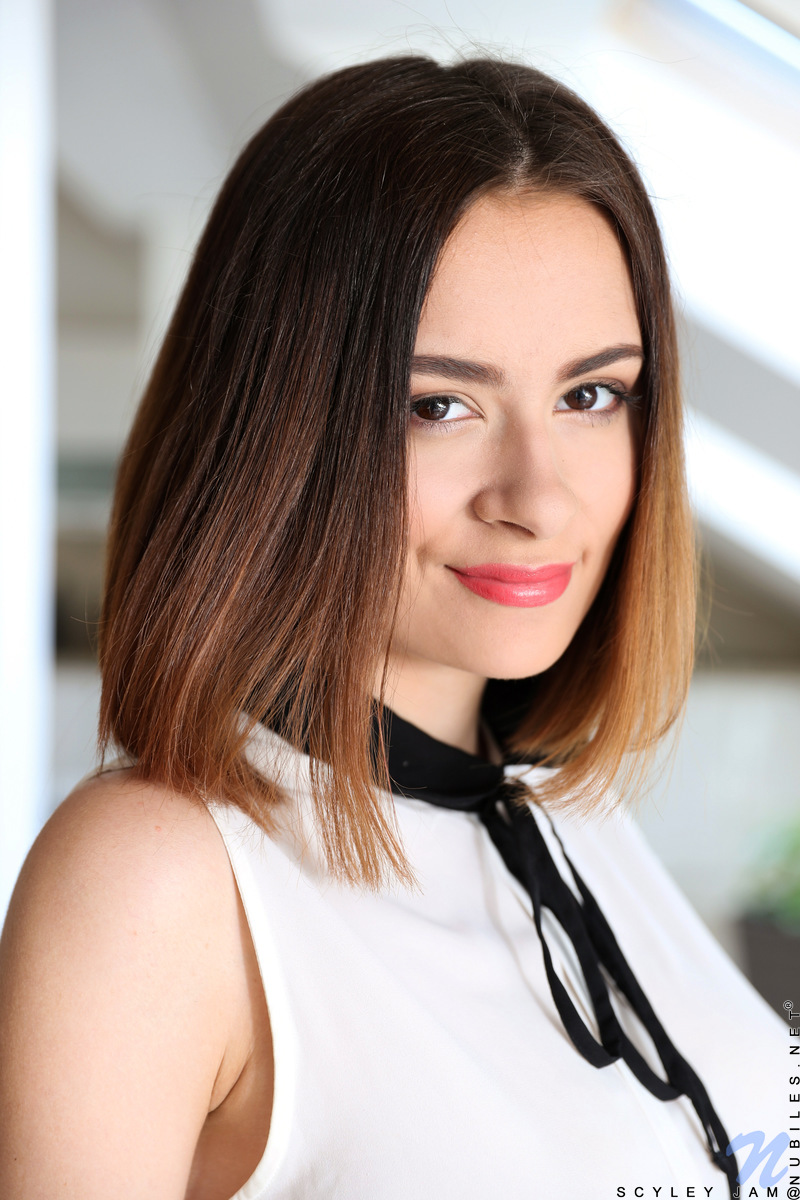 Scyley Jam - Vibe Pleasure - nubiles XXX - photo #1