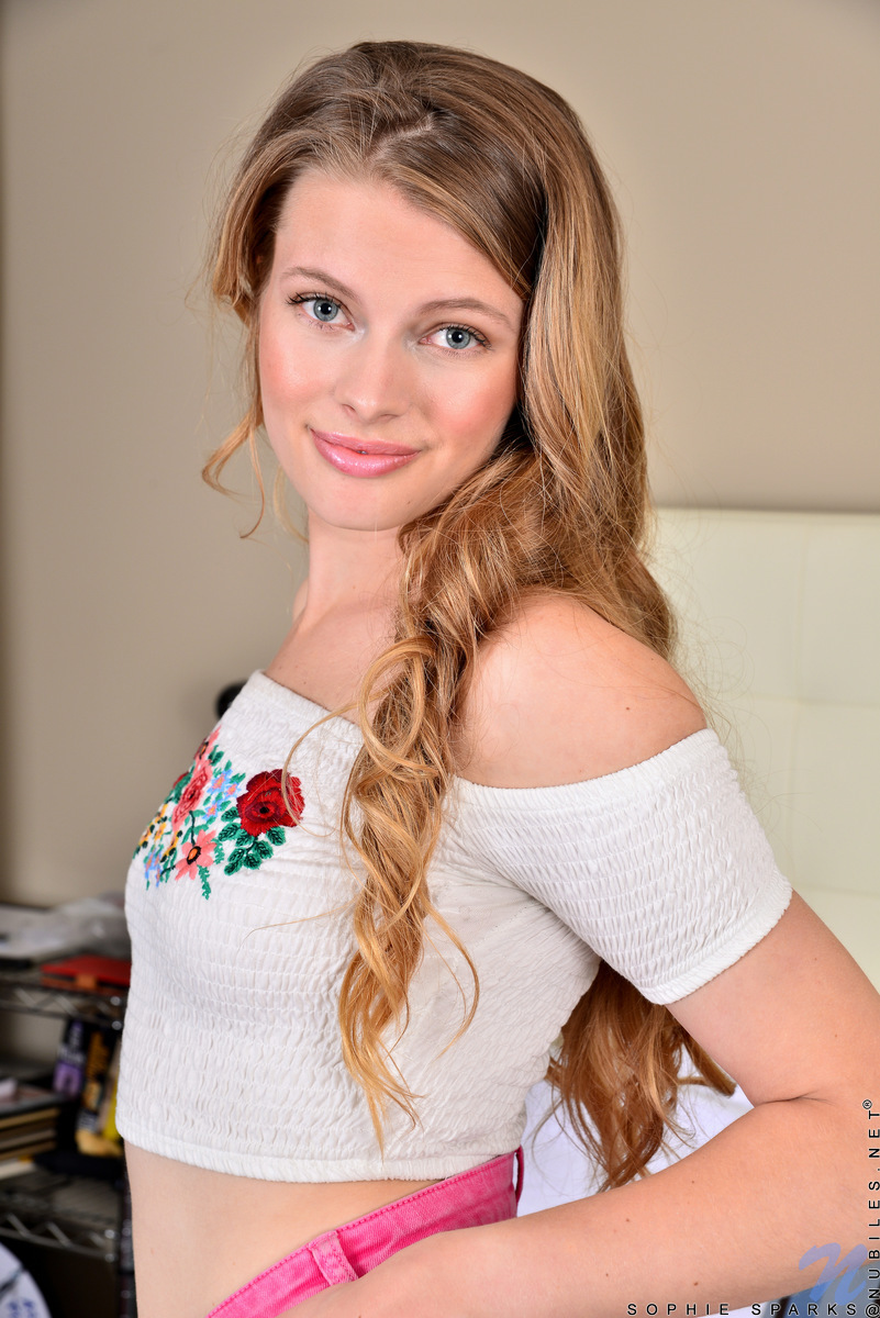 Sophie Sparks - Teen Treat - nubiles XXX - photo #2