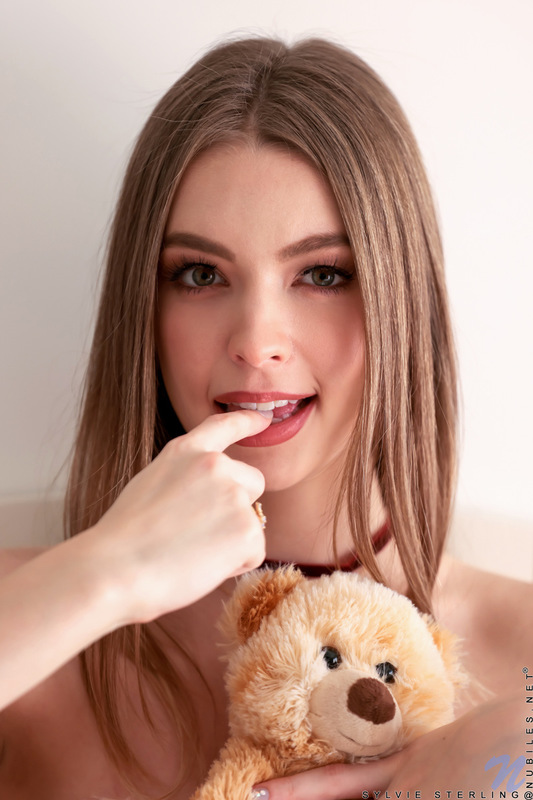 Sylvie Sterling - Sweetheart - nubiles XXX - photo #5