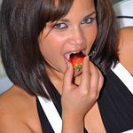 8thstreetlatinas.com Pound Cake photo #00