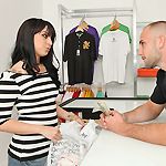 8thstreetlatinas.com Legs For Days photo #0