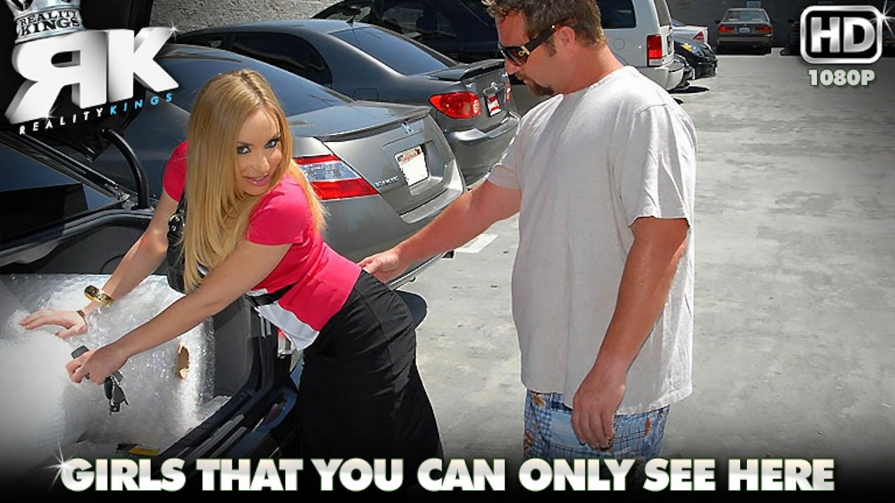 milfhunter presents packin-in-the-backin in episode: Packin In The Backin