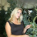 milfhunter.com Naughty Elf photo #1