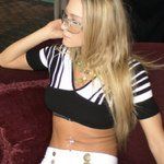 milfhunter.com W N Dine photo #0