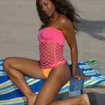 roundandbrown.com Hula Back photo #1