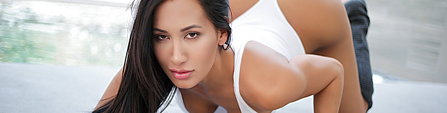 Amia Miley SpyFam.com