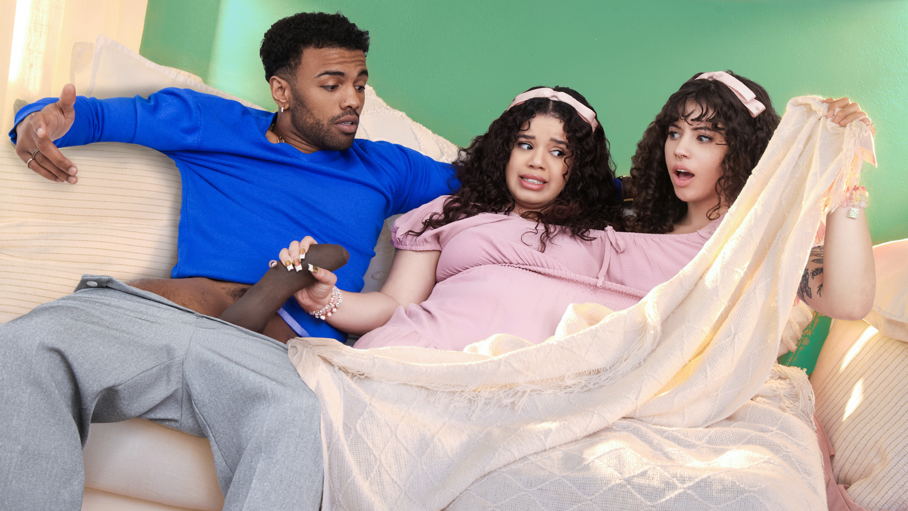 There's Two of You!? Conjoined Twins Share a BBC - stepsiblings